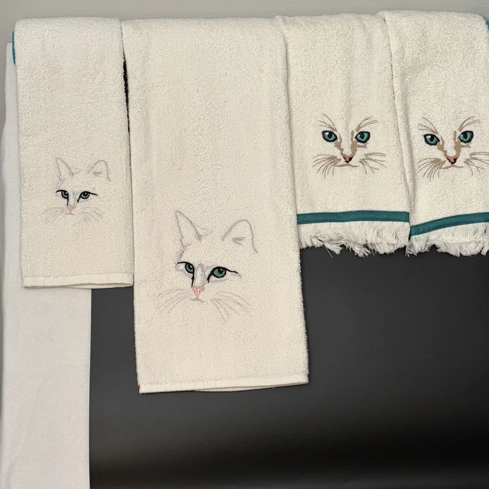 White Kitty Cat Towel/Hand Towel/R A Briggs‎ Set 4 pieces Bath Embroidered